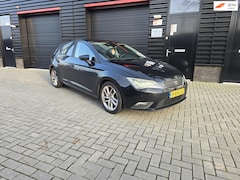 SEAT Leon - 1.6 TDI Limited Edition III / PDC / NAVI / LED / STOELVERWARMING / CRUISE CONTROL / ELEC.