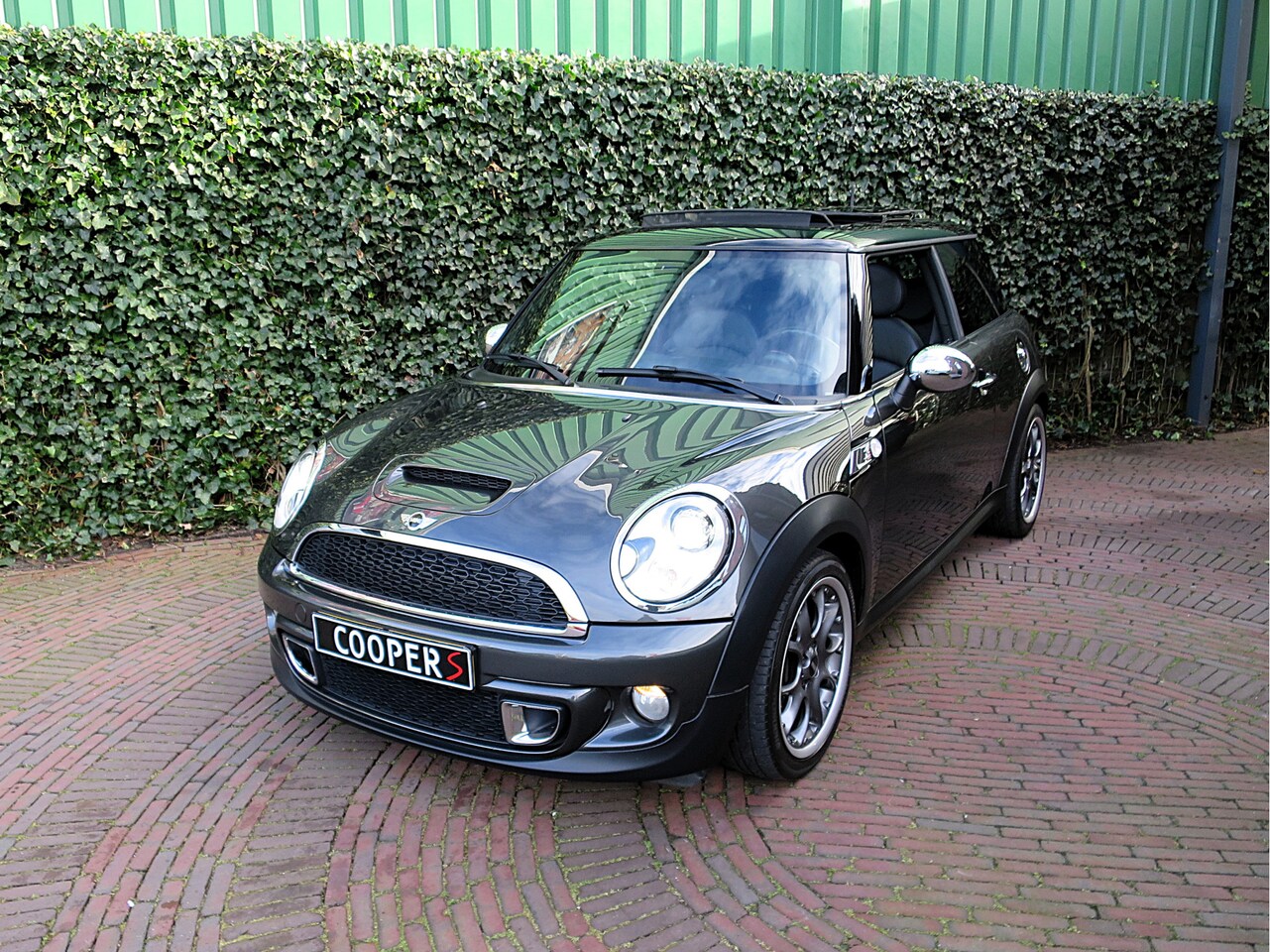 MINI Cooper S - 1.6 Chili R56 LCI met Xenon, Leer, Navi, HK, Pano en 17" - AutoWereld.nl