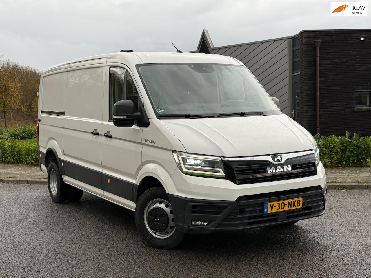 MAN TGE - 5.180 2.0 DL L2H1 DSG Automaat | Dubbellucht | Navi | Airco | Stoelverwarming | LED | - AutoWereld.nl