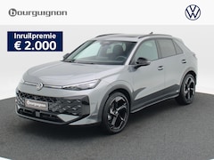 Volkswagen T-Roc - R-Line First Edition 1.5 150 PK | Trekhaak | Panoramadak | 360 Camera | Head-Up | Elektris