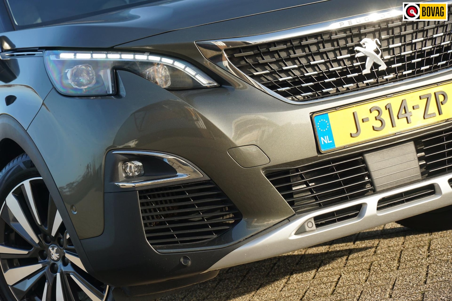 Peugeot 5008 - 1.2 PureTech Blue Lease Premium | Amazonite | Camera/AppleCarplay/Cruise/Full-LED - Keurig - AutoWereld.nl