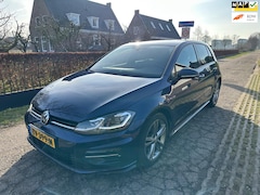 Volkswagen Golf - 1.5 TSI Highline Business R line rline
