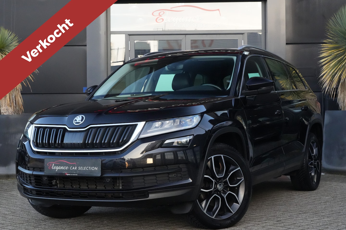 Skoda Kodiaq - 1.5 TSI Sportline Business 7p. 150pk Panoramadak/Trekhaak/Camera - AutoWereld.nl