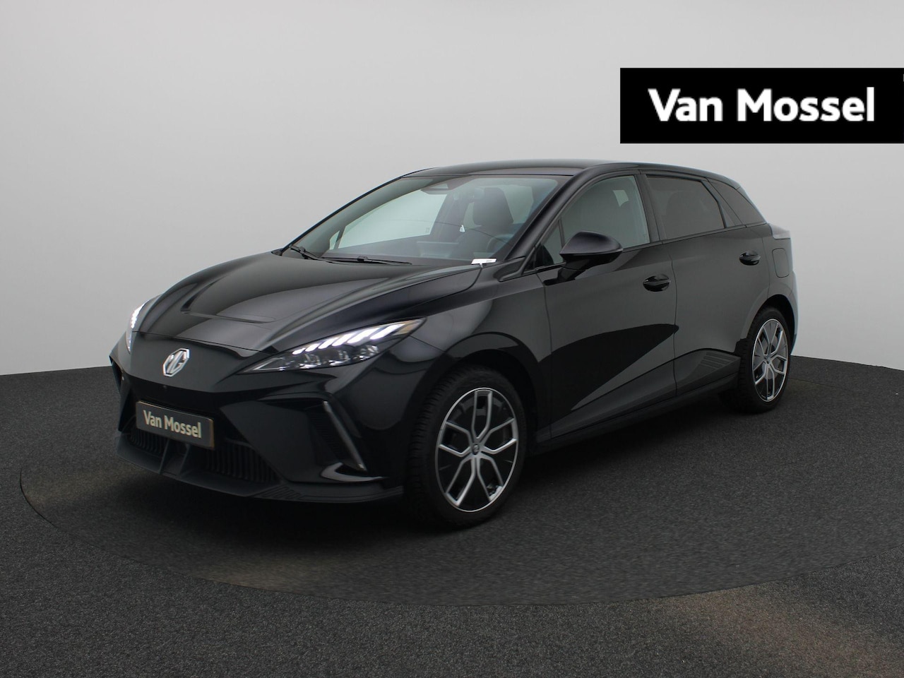 MG MG4 - 64 kWh Luxury | Automaat | Navigatie | Climate Control | Apple Carplay / Android Auto | Ad - AutoWereld.nl