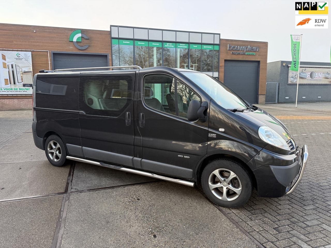 Renault Trafic - 2.5 dCi T29 L2H1((AUTOMAAT /dubbel cabine/airco ))) - AutoWereld.nl