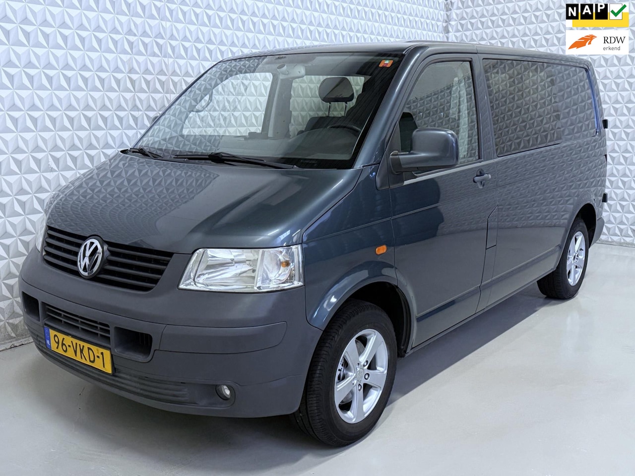 Volkswagen Transporter - 2.5 TDI 300 INVALIDE AANGEPAST! (2007) - AutoWereld.nl