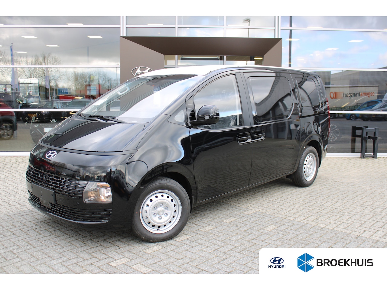 Hyundai Staria - 1.6 T-GDI HEV | €12.500,- korting !! - AutoWereld.nl