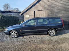 Volvo V70 - 2.4 Comfort Line