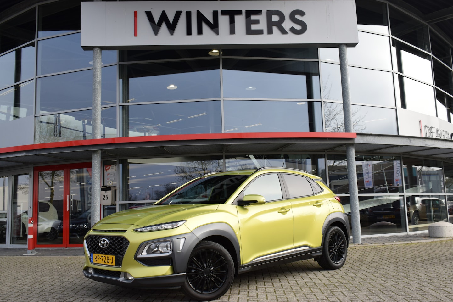 Hyundai Kona - 1.0T Fashion | Trekhaak | Cruise Control | Climate Control | Half Leder Half Alcantara | - AutoWereld.nl