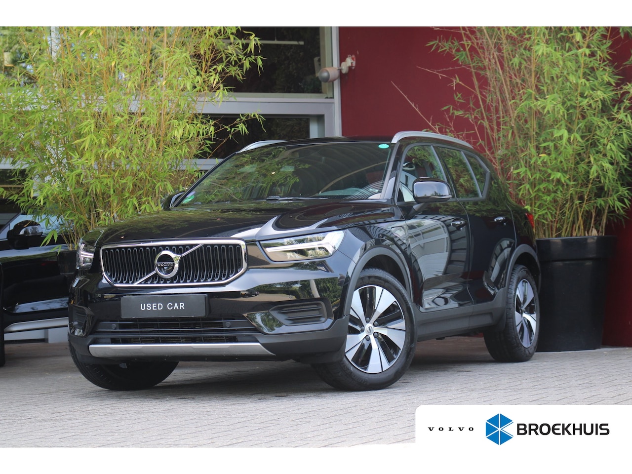Volvo XC40 - 1.5 T5 Twin Engine Momentum Pro | Adaptive Cruise | BLIS | 360 Camera | Stoelverwarming - AutoWereld.nl
