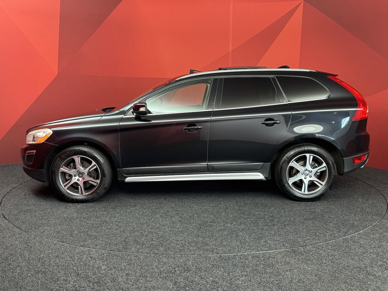 Volvo XC60 - 2.4 D5 AWD Summum | Navigatie | Trekhaak | Panorama Dak | - AutoWereld.nl