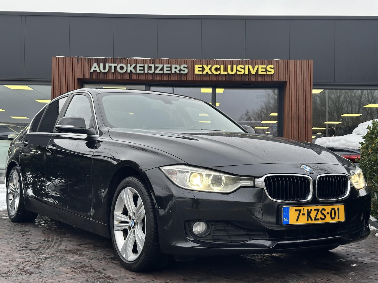 BMW 3-serie - 320i EfficientDynamics Edition High Executive Xenon Sport Leer Stoelverwarming Clima - AutoWereld.nl