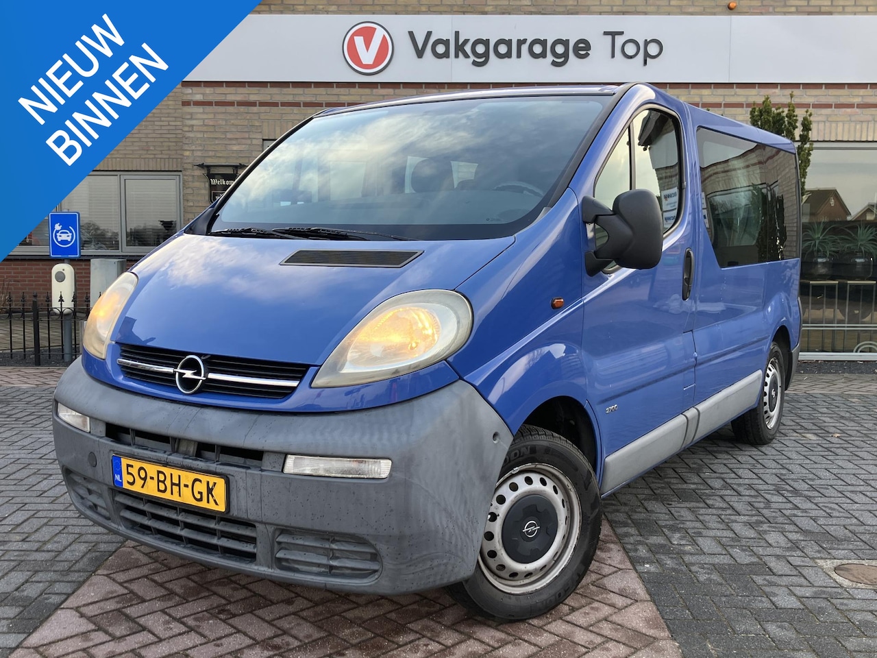 Opel Vivaro - 1.9 DI L1H1 DC | Rolstoelbus | 6- zitplaatsen | Handel / Export - AutoWereld.nl