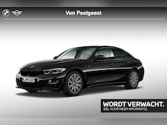 BMW 3-serie - Sedan 318i High Executive M-Sport 18 Inch / Getinte Ramen / Led Koplampen / Stoelverwarmin