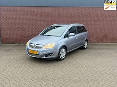 Opel Zafira - 2.2 Cosmo automaat / Lees Tekst