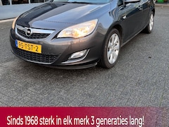 Opel Astra - 1.4 Turbo Edition 5 deurs 120PK UNIEK KMST NAP Airco l Cruise l TREKHAAK l Elek pakket DEA