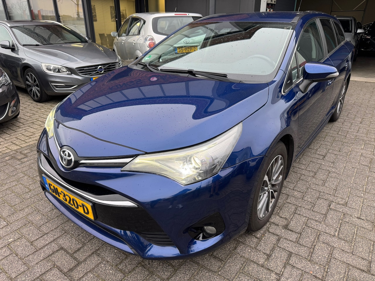 Toyota Avensis Touring Sports - 1.6 D-4D-F Lease Pro XENON CAMERA CRUISE SUPER STAAT - AutoWereld.nl