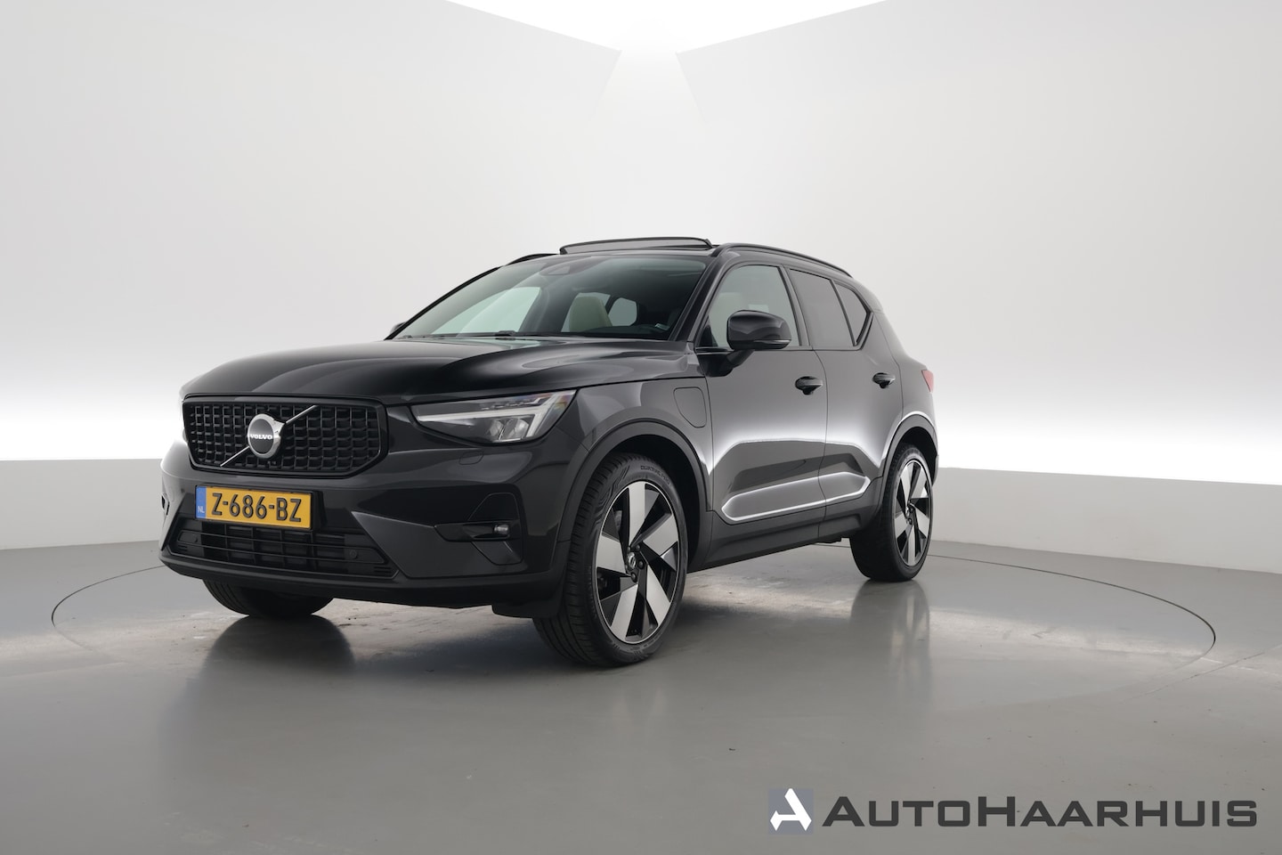 Volvo XC40 - 1.5 T4 Plug-in hybrid Plus Dark | Pano | Dig. Cockpit | Nav+CarPlay | Stuur+Stoelverw. | H - AutoWereld.nl