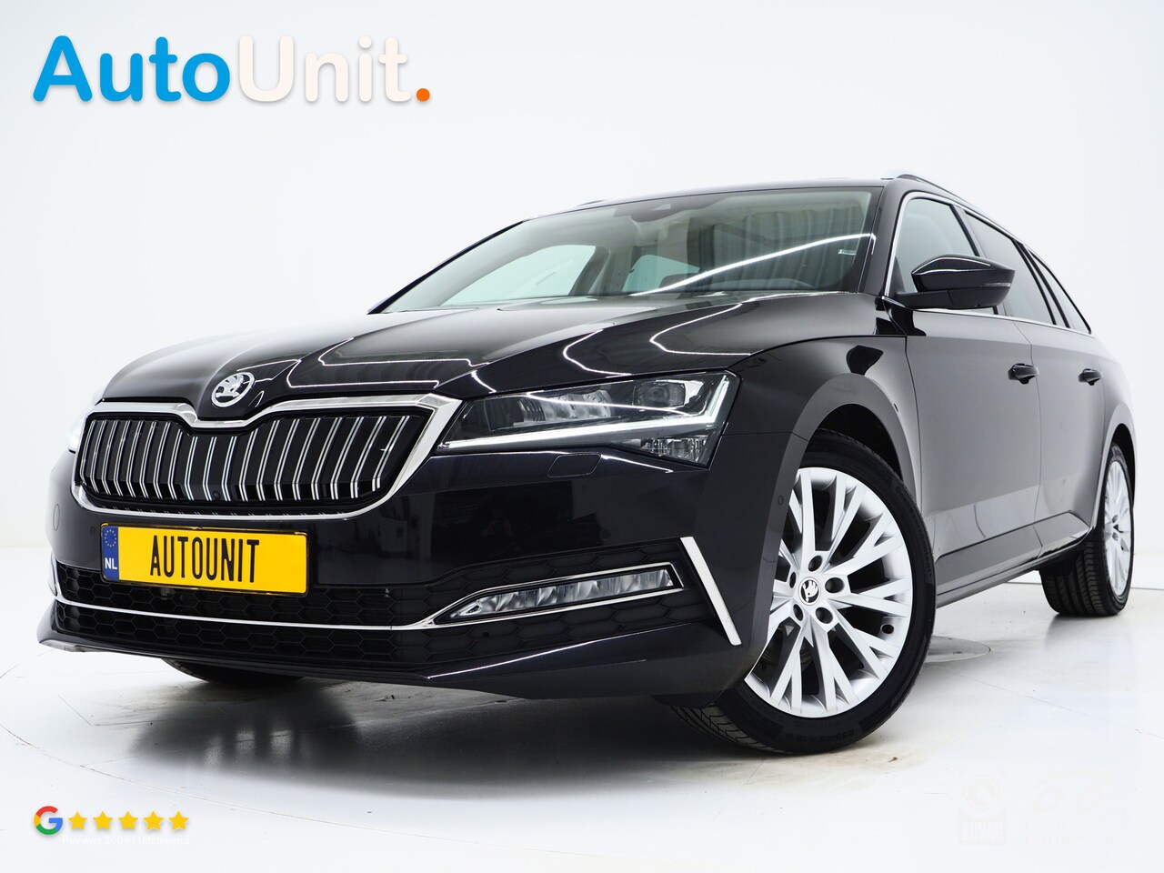 Skoda Superb Combi - 1.4 TSI iV Style | Panoramadak | Trekhaak | Canton | 360 | Keyless | Adaptive Cruise | Car - AutoWereld.nl