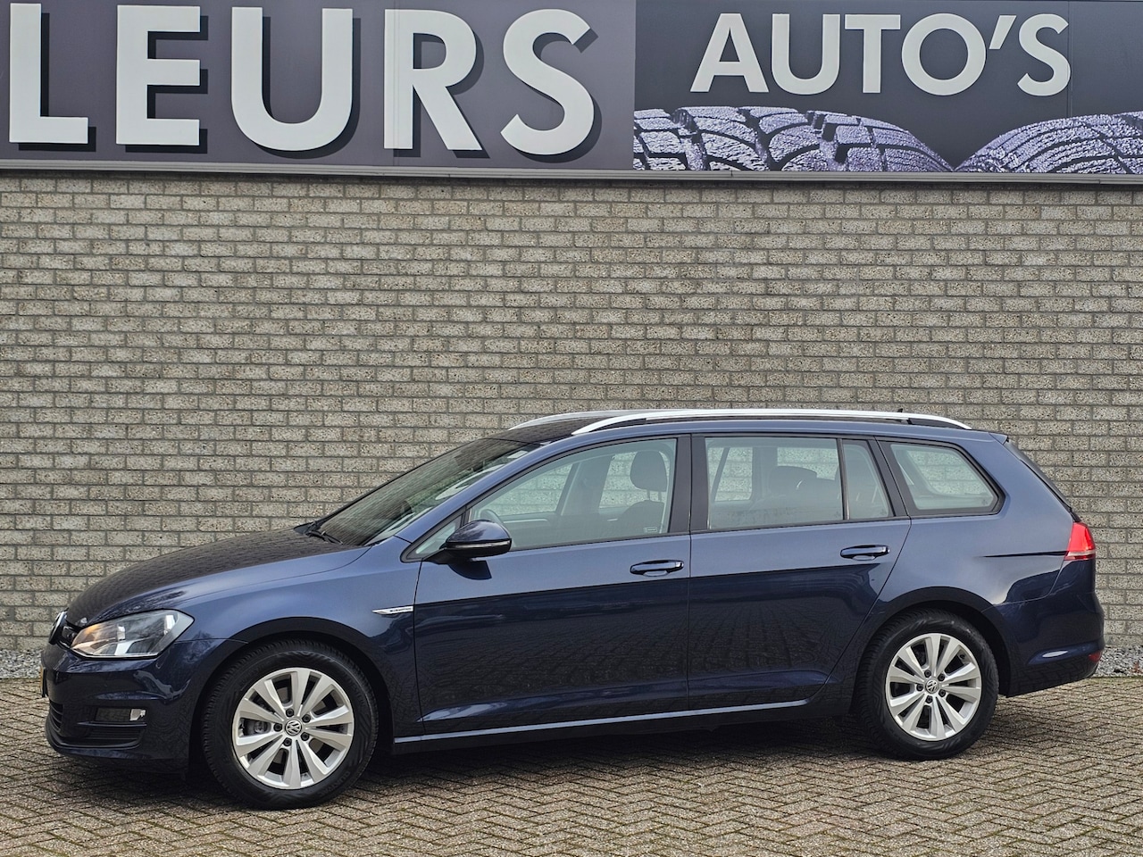 Volkswagen Golf Variant - 1.0 TSI Connected Series Camera/Trekhaak - AutoWereld.nl