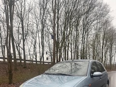 Ford Focus - 1.6-16V Futura, 4-deurs, Airco Nwe APK