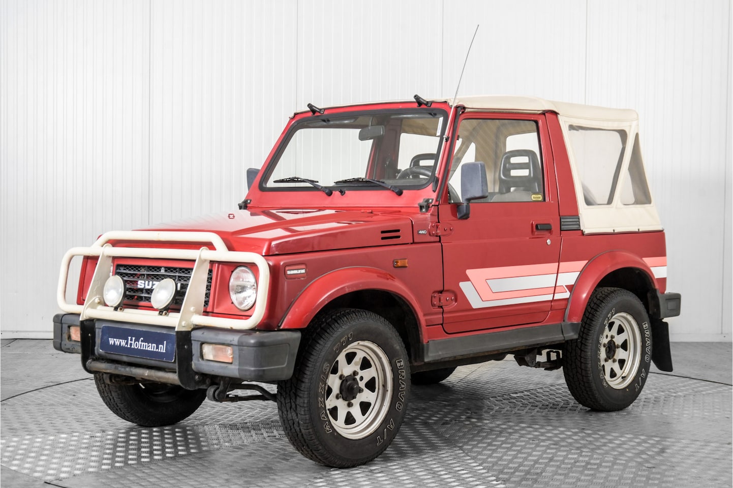 Suzuki Samurai 4x4 - 1.3 Cabrio Softtop 1.3 Cabrio Softtop - AutoWereld.nl