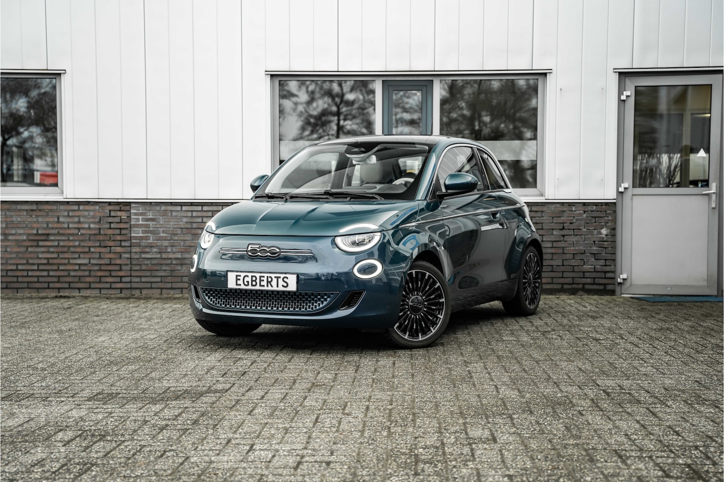 Fiat 500 - La Prima 42 kWh | Pano | Leder | Full Led | Camera | ACC - AutoWereld.nl