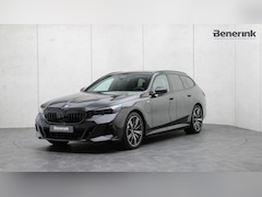 BMW 5-serie Touring - 530e xDrive M-Sport Pro | Stoelventilatie | Harman/Kardon | Panoramadak | Carbon | Trekhaa