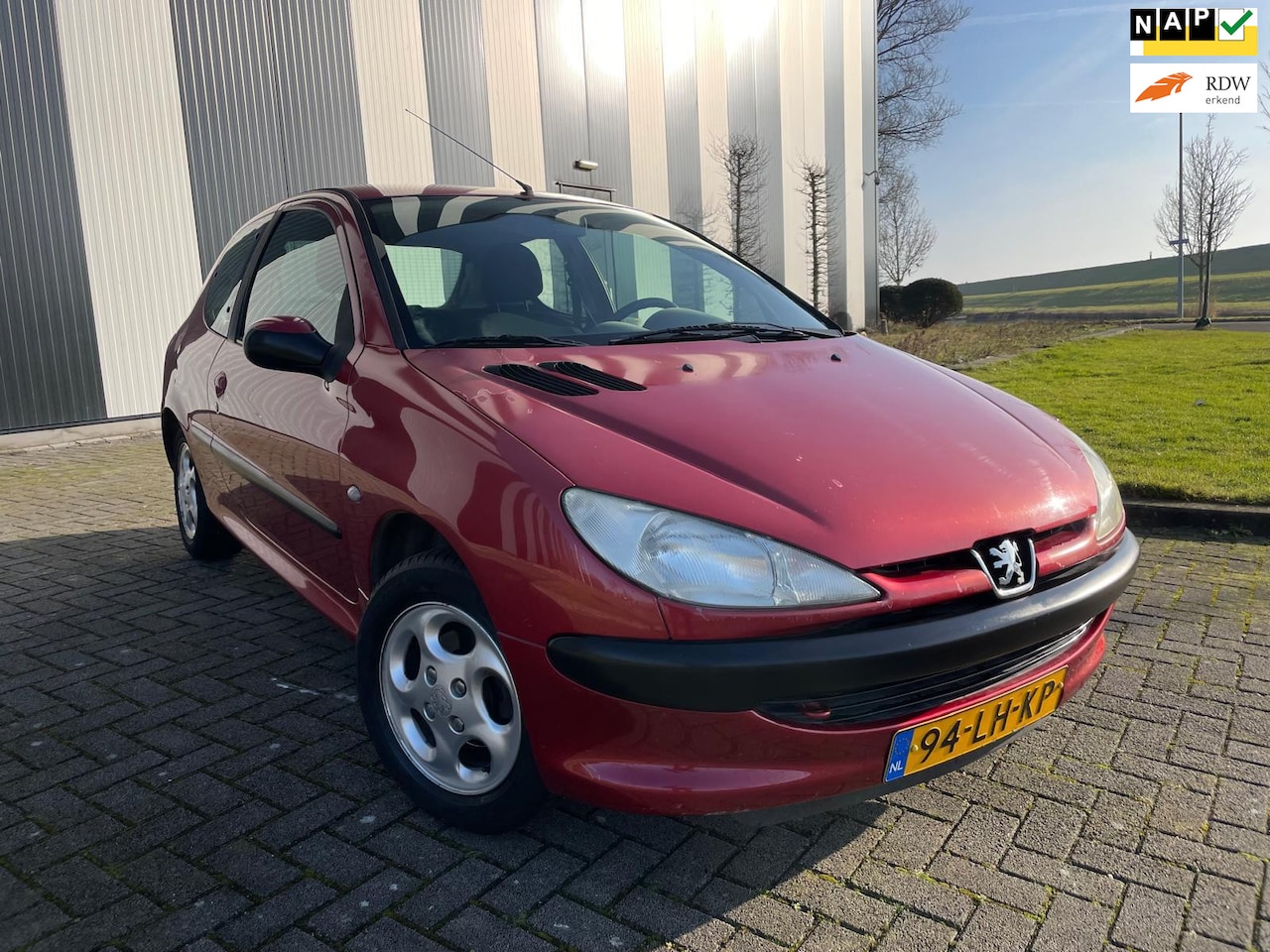 Peugeot 206 - 1.4 X-line Automaat-Trekhaak-ElekPakket-2 Sleutels - AutoWereld.nl