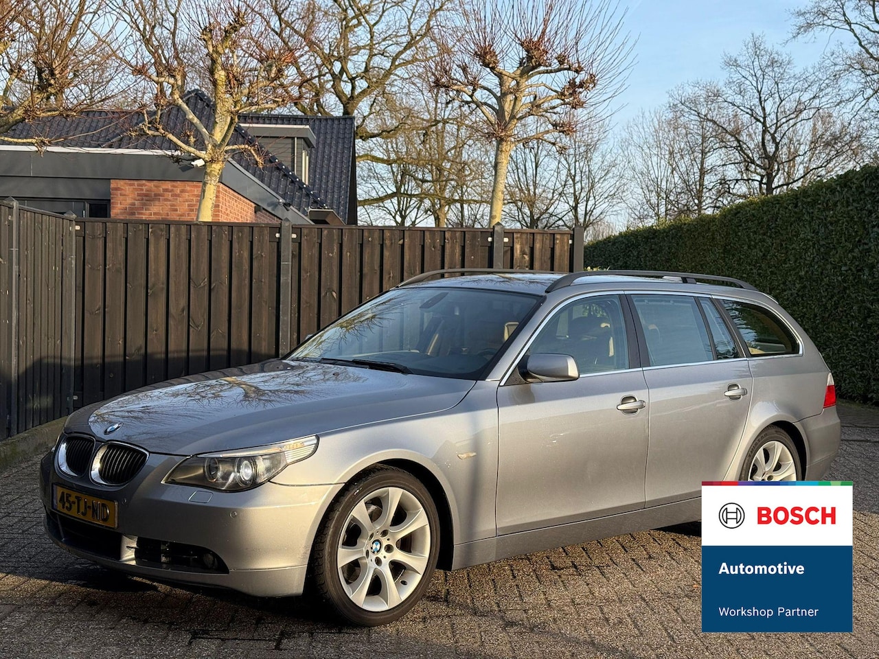 BMW 5-serie Touring - 525i High Executive Trekhaak - AutoWereld.nl