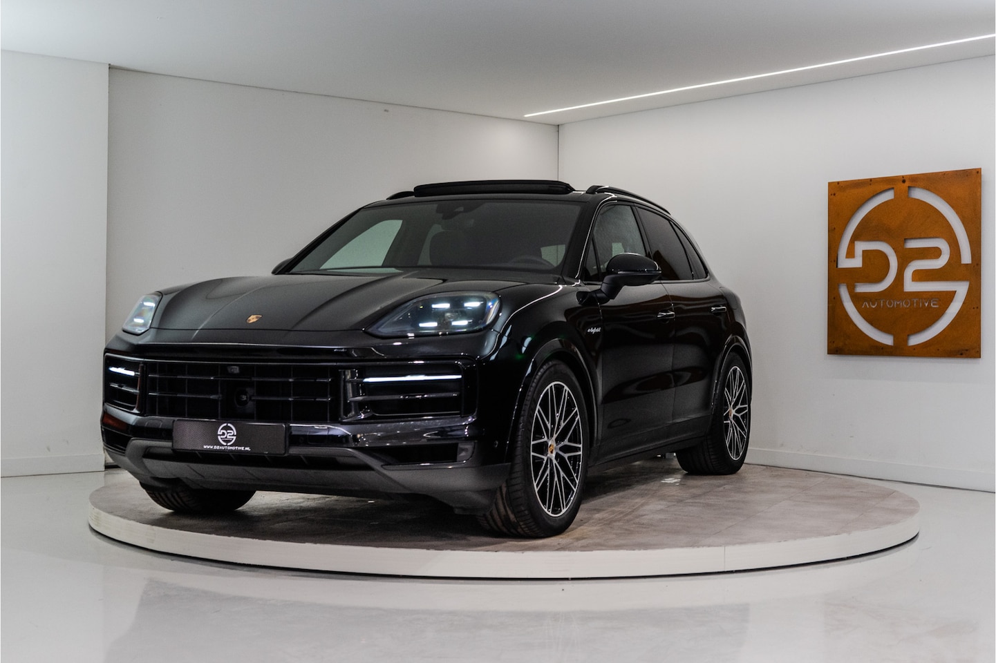Porsche Cayenne - 3.0 E-Hybrid 470PK | InnoDrive | Pano | Matrix | Luchtvering | Bose | Fabrieksgarantie - AutoWereld.nl