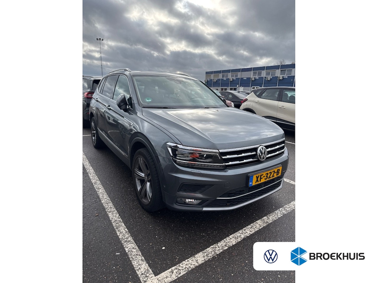 Volkswagen Tiguan Allspace - 1.4 TSI 150 pk Highline 7pers. 7-DSG | Elektrische Panoramadak | Achteruitrijcamera | Stoe - AutoWereld.nl