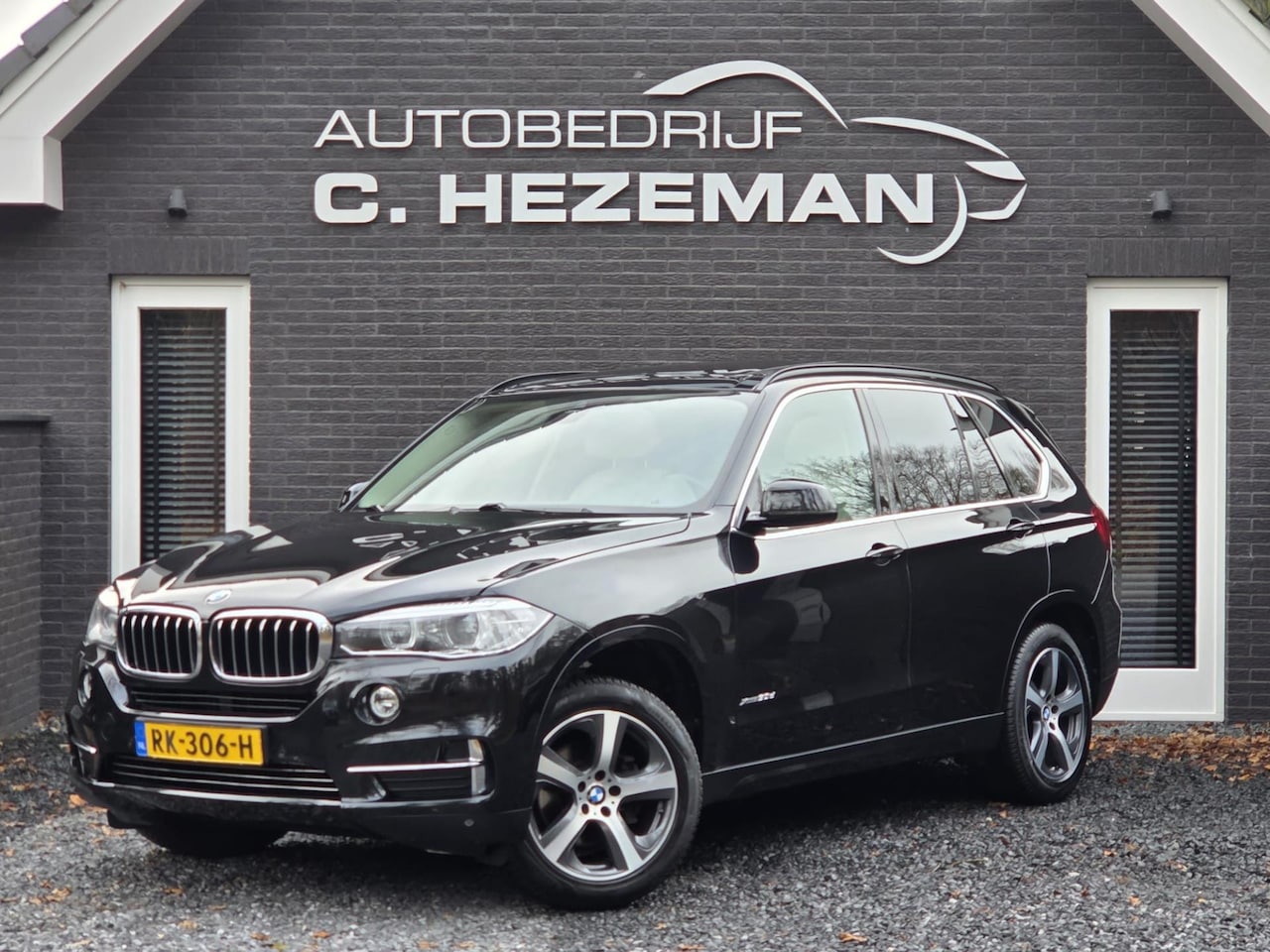 BMW X5 - XDrive30d High Executive 7pers CruiseC ClimateC Panoramadak Led Xenon Sport Leder interieu - AutoWereld.nl