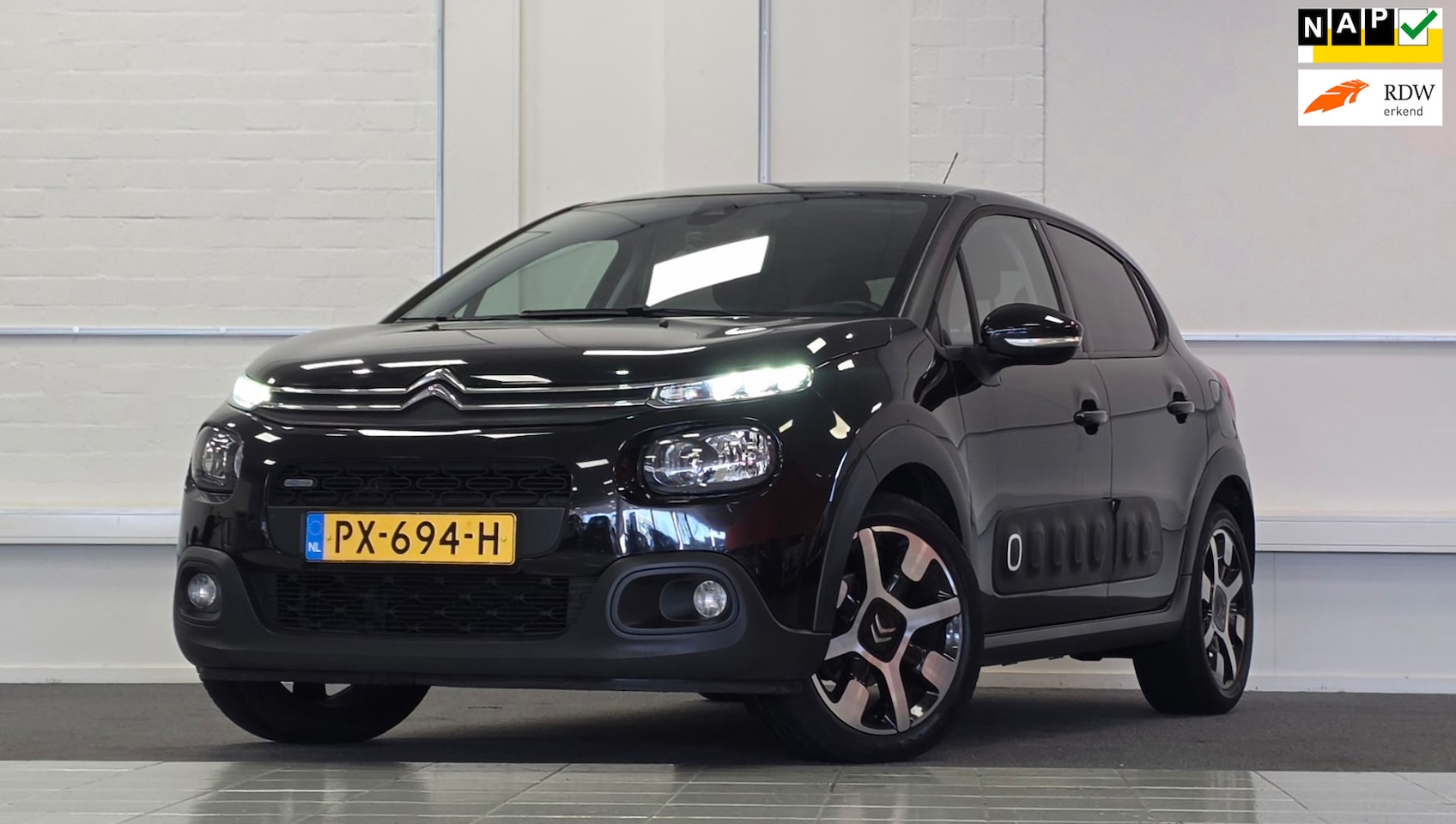 Citroën C3 - 1.2 PureTech S&S Shine 100% Dealer onderhouden 2e Eigenaar Navi Achtterruitrijcamera - AutoWereld.nl