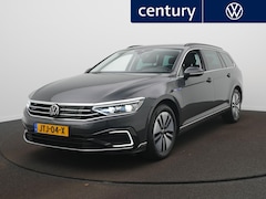 Volkswagen Passat Variant - 1.4 TSI PHEV GTE Business Panorama schuifdak - Leer - Camera - Trekhaak - Stoelverwarming