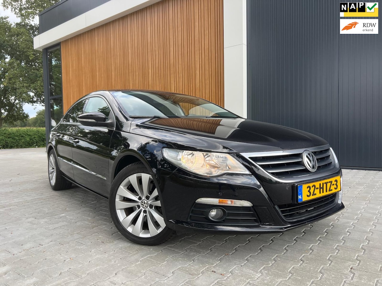 Volkswagen Passat CC - 2.0 TSI CRUISE NAVI TREKHAAK - AutoWereld.nl