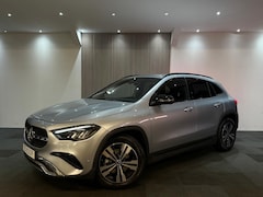 Mercedes-Benz GLA-Klasse - 200 Luxury Line l Led l Ambient l Camera 360 l Memory seats l ACC