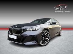 BMW 5-serie Touring - 520i Pano / B&W / tr.hk / 21 inch / HUD