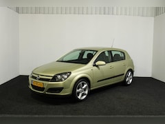 Opel Astra - 1.8 Sport 5-deurs /Cruise/ LM velgen/Airco/Nw APK/
