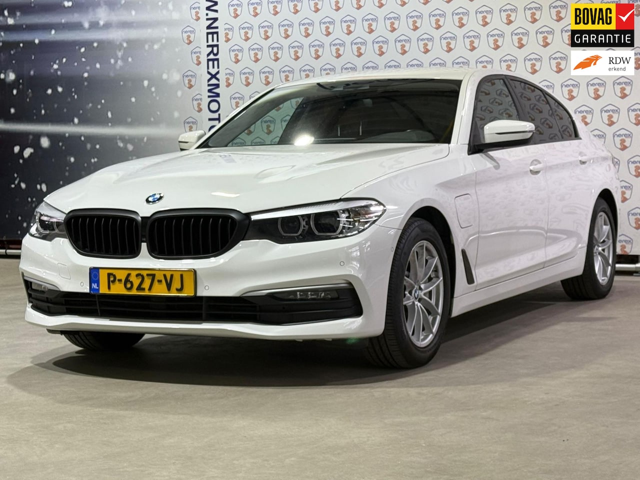 BMW 5-serie - 530e iPerformance Executive Leder/Navi/Camera/Chrome delete - AutoWereld.nl