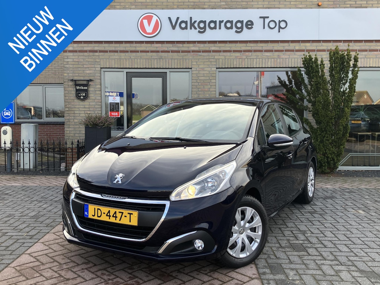 Peugeot 208 - 1.2 PureTech Blue Lion | Trekhaak | PDC | Navi | NL auto - AutoWereld.nl