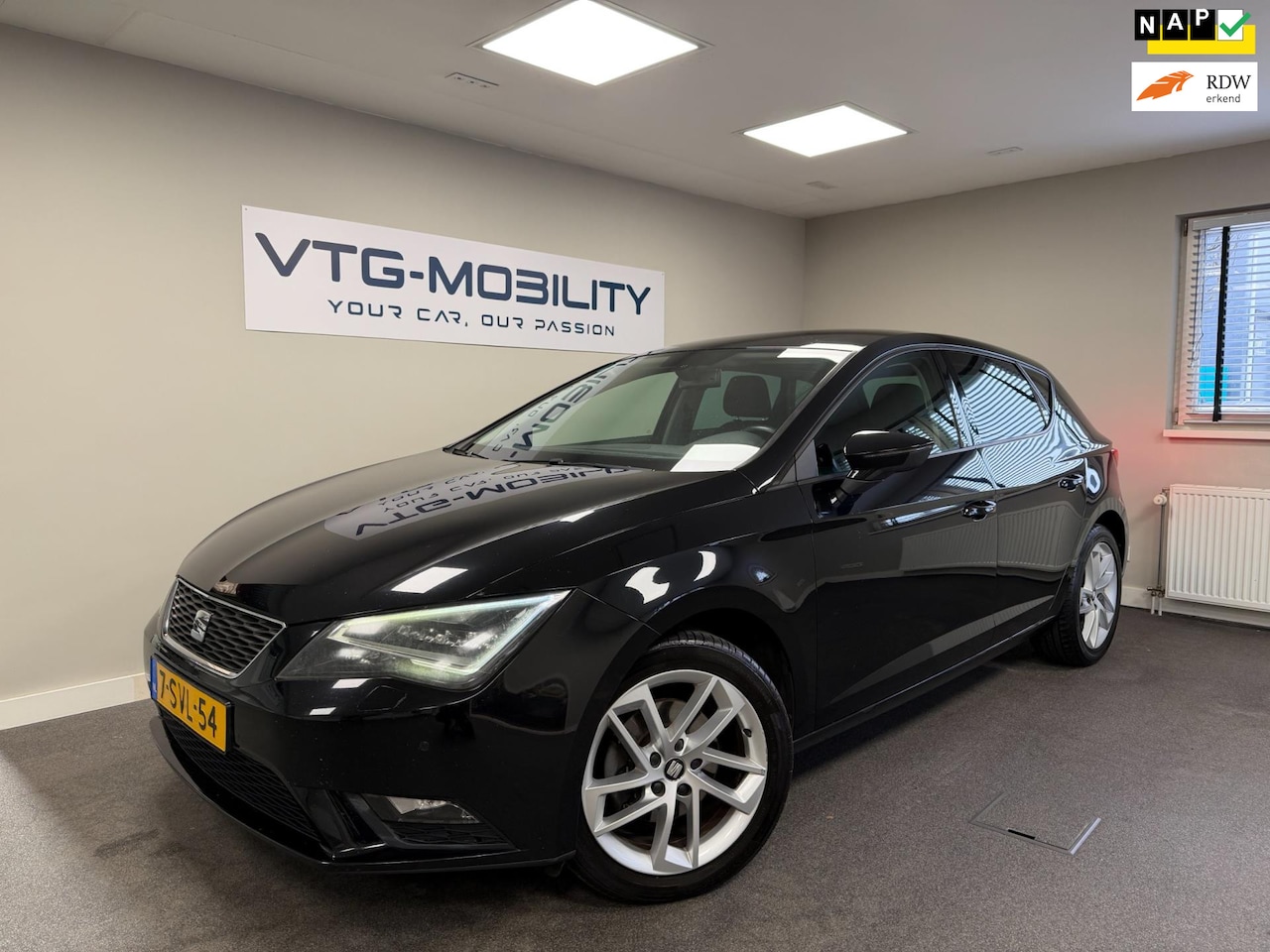 SEAT Leon - 1.4 TSI FR Style LED Verlichting|PDC V/A|ClimateControl|ElektrischPakket|APK 05-2026 - AutoWereld.nl
