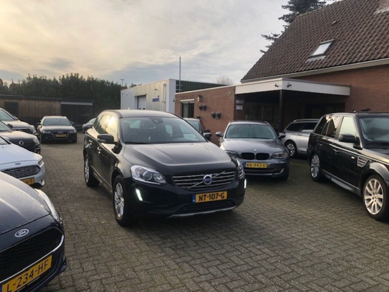 Volvo XC60 - 2.4 D4 R-DESIGN   EXPORT!!! EXPORT!!!! - AutoWereld.nl