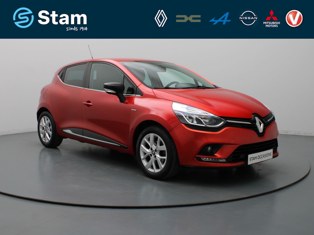 Renault Clio - 90pk TCe Limited Airco | Cruise | Navi | Parkeersens. achter - AutoWereld.nl