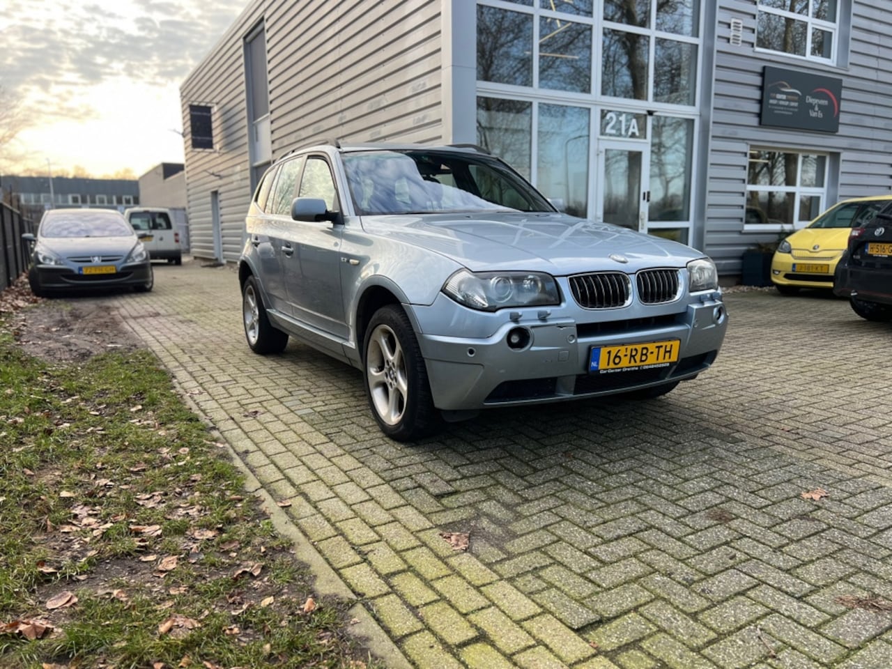 BMW X3 - 2.5i High Executive 2.5i High Executive - AutoWereld.nl