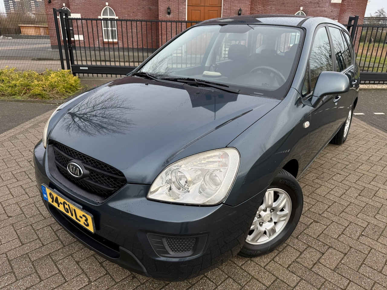 Kia Carens - 2.0 CVVT X-tra*AIRCO*NEW APK*NAP*ELKT-RAAM* - AutoWereld.nl