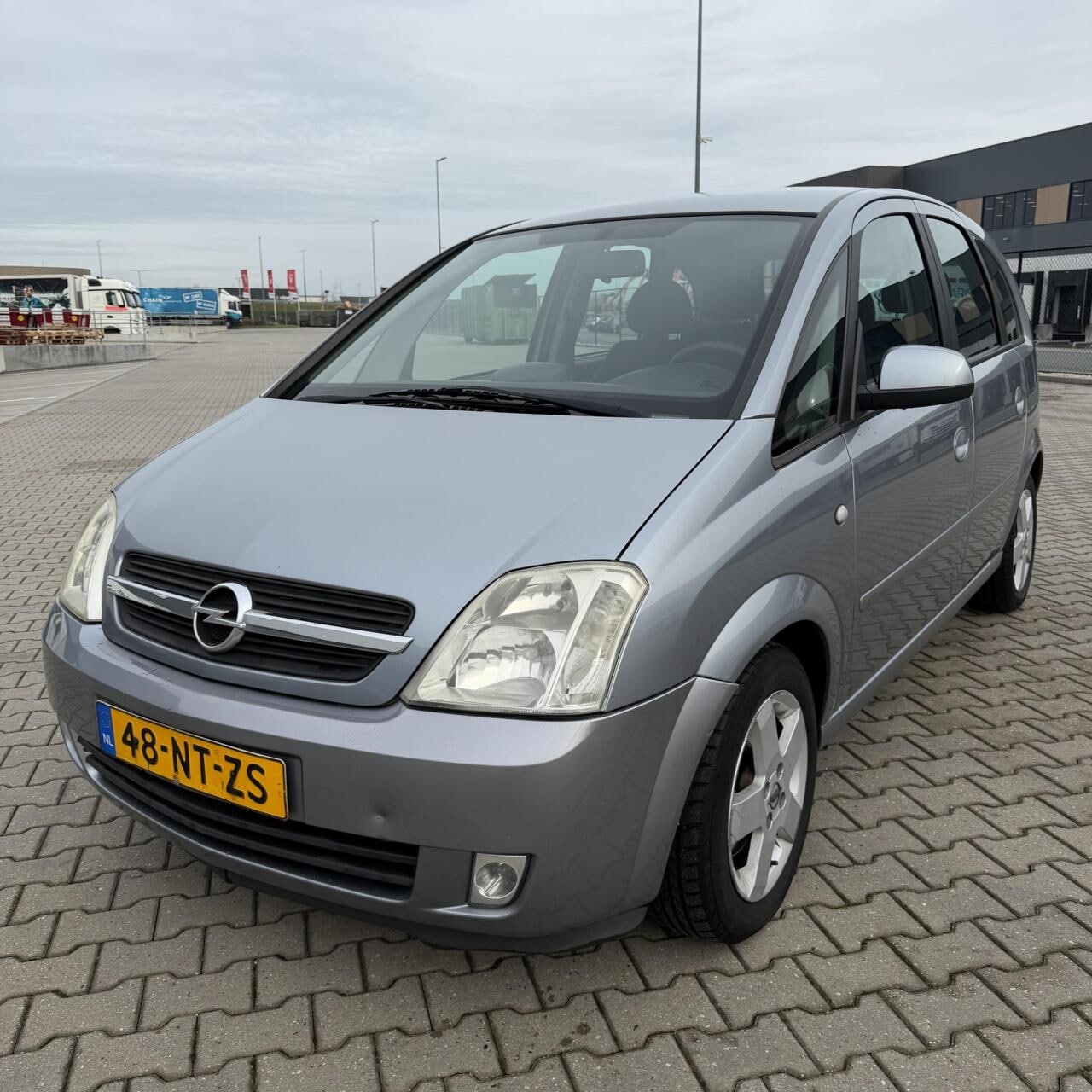 Opel Meriva - 1.6-16V | Airco | Trekhaak | NW APK 21-01-2027 - AutoWereld.nl