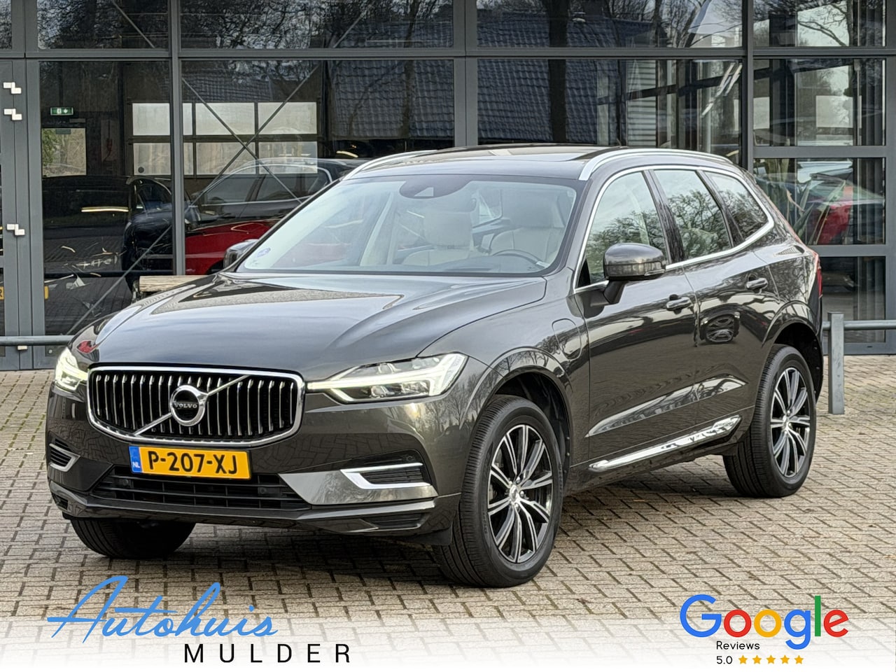 Volvo XC60 - 2.0 T8 Twin Engine AWD Inscription Luchtvering/Trekhaak/Pano/Leer/LED - AutoWereld.nl