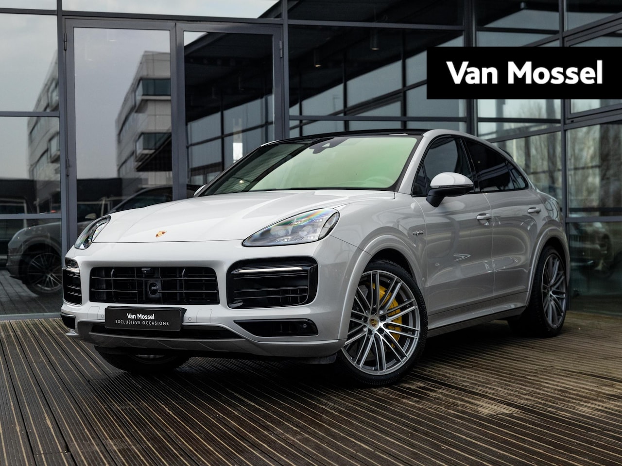 Porsche Cayenne Coupé - 3.0 E-Hybrid | SPORTDESIGN | SPORTCHRONO | 22 INCH 911 TURBO DESIGN | BOSE | PANORAMADAK | - AutoWereld.nl
