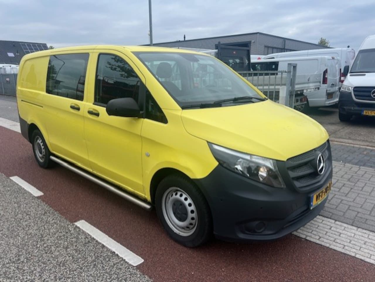 Mercedes-Benz Vito - 114 2.2 CDI Lang DC 5P AUTOM. AIRCO KLIMA NAVI CAM - AutoWereld.nl